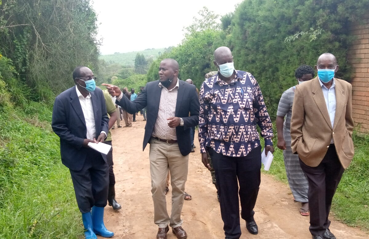 We can’t manage him – Mbarara City Councilors surrender Gov’t Land to UPDF Captain
