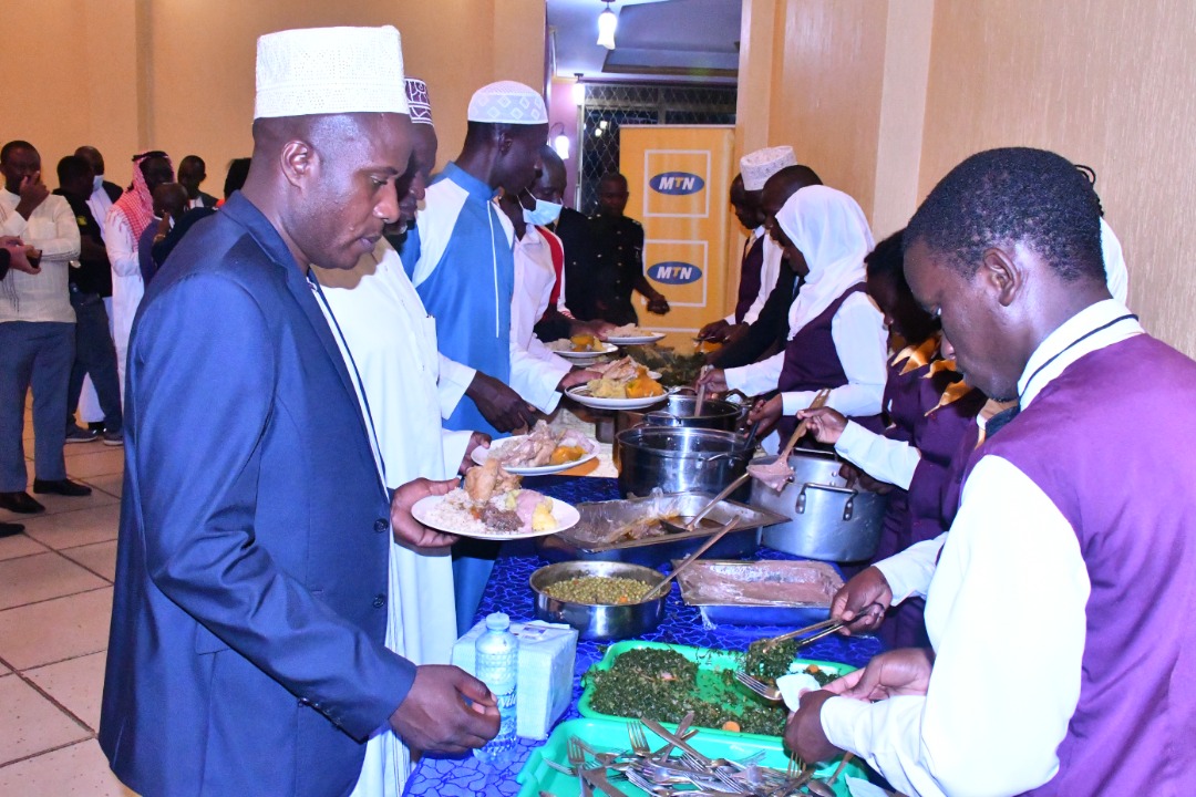 Kyabazinga Hosts Muslims to Iftar Dinner