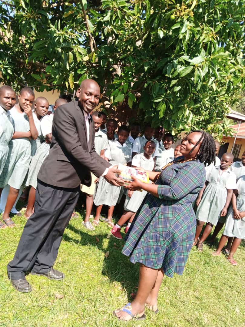 Rukiga Woman MP Hopeful Donates to Kacuuci Primary School.