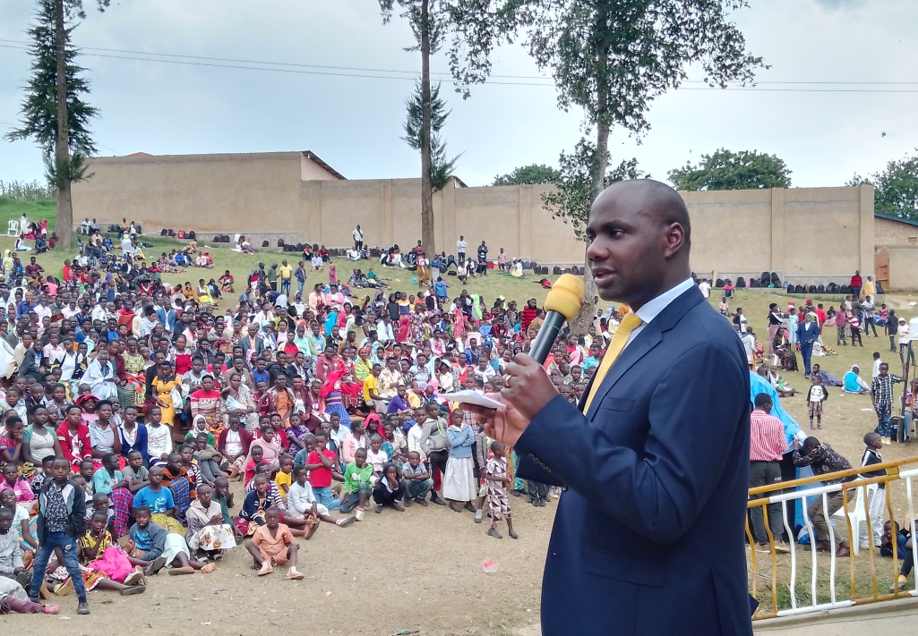Minister Musasizi Addresses the youth at Kakore Catholic Parish, Rubanda district on Sunday.