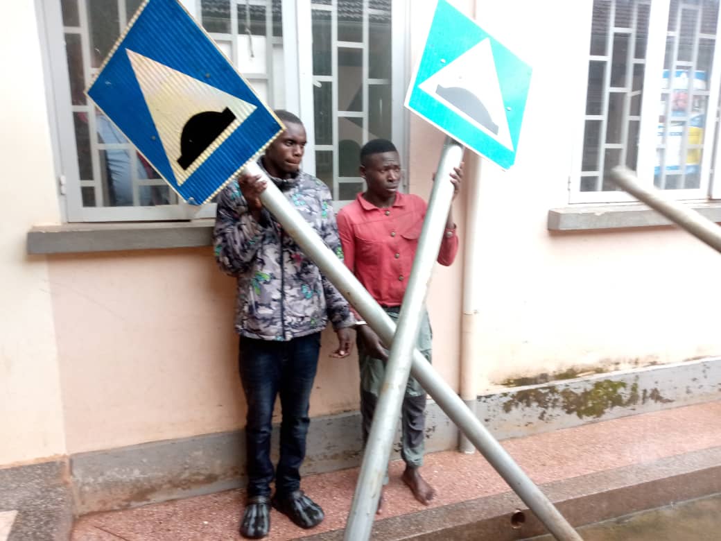 Police arrests 2 bussinessmen for vandalising road furniture